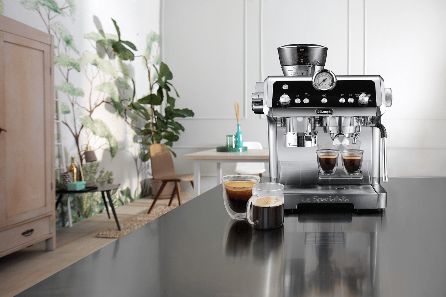 De’Longhi expands La Specialista manual coffee machine range