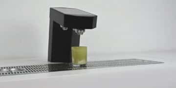 The Übermilk is designed to enable cafés to tap into the cold drinks market with ease.