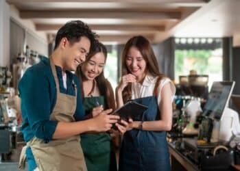 The Australian barista workforce has grown significantly, with the average taxable income being $32,447. Image: tonefotografia/stock.adobe.com.