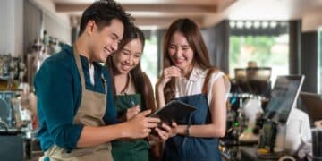 The Australian barista workforce has grown significantly, with the average taxable income being $32,447. Image: tonefotografia/stock.adobe.com.