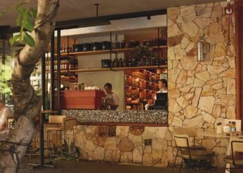 Evra Marketplace focuses on sourcing its ingredients locally.