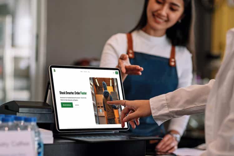 Stokd comes with many features that collectively help cafés streamline ordering.