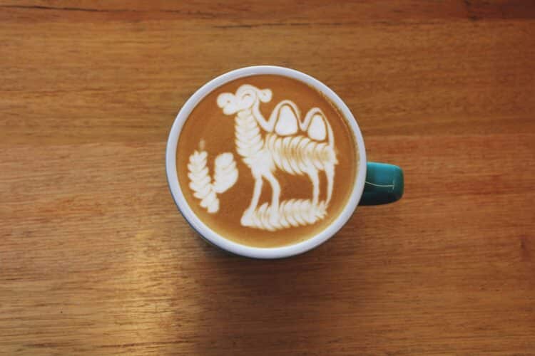 Recreate this camel latte art with a step-by-step guide from Victor Vu. Images: Prime Creative Media.