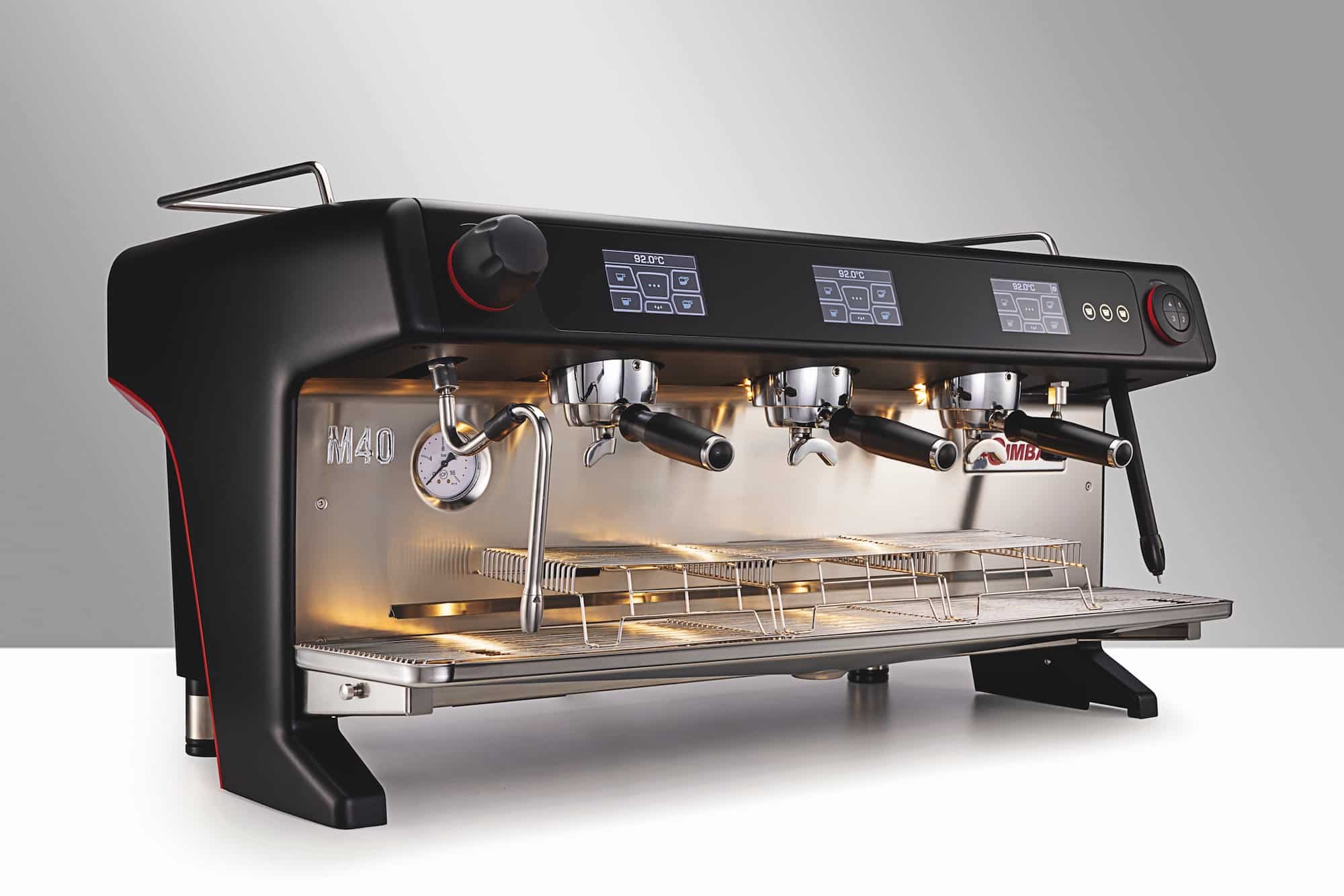 LaCimbali M40 is equipped with the Turbosteam Milk4 Cold Touch system.