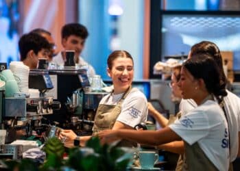 Coffee chain The Coffee Club is taking a novel approach to bring new customers through its doors, with all customers who bring a takeaway coffee cup from another café into one of its stores to be given a free coffee.